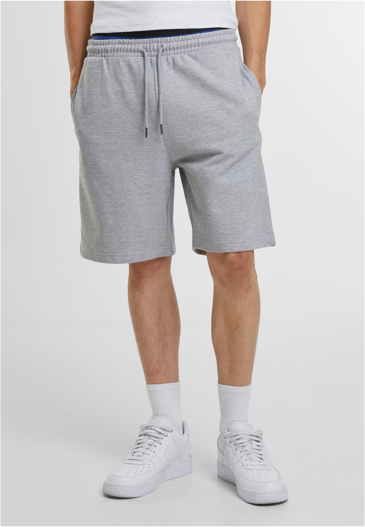 BYB ULTRA HEAVY SWEATSHORTS - Verberg Collective